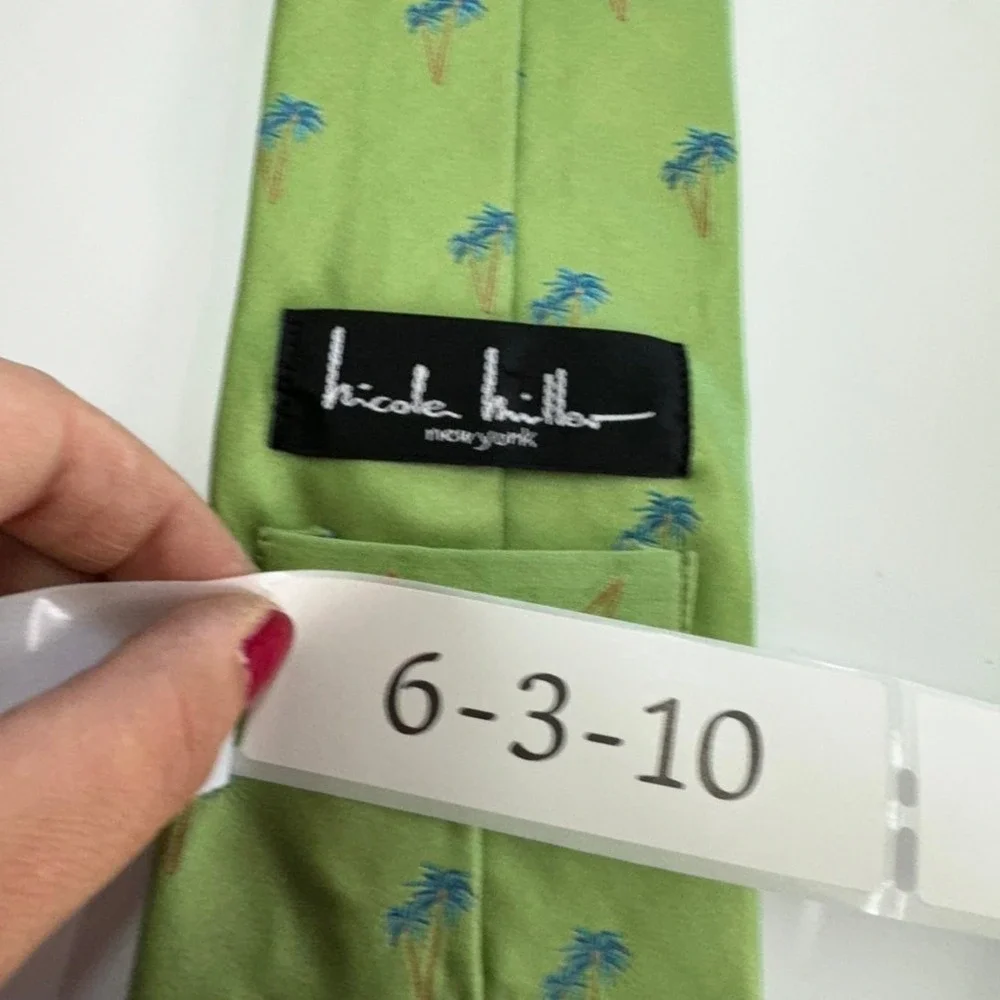 Nicole Miller Tie Mens OS Green Blue‎ Palm Tree Tropical Pattern Necktie Silk